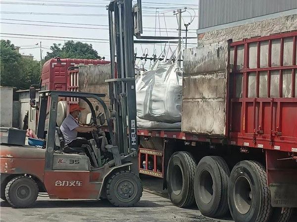 裝車發(fā)貨中